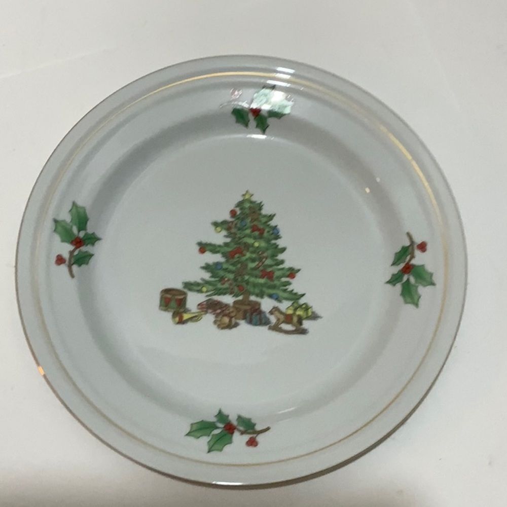 "Holiday Hostess 8 1/4” Salad Plate (Gold Trim) G9